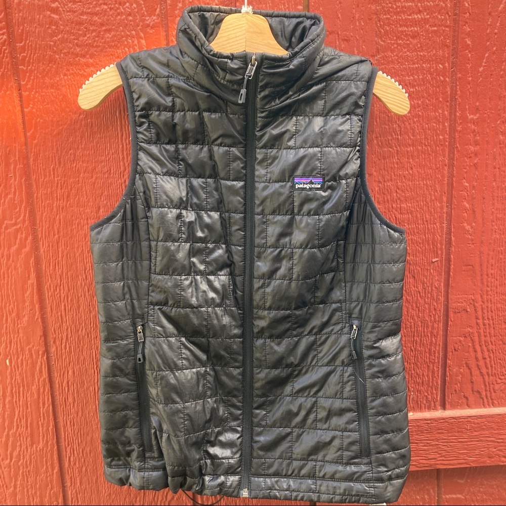 Patagonia women’s nano puff vest primaloft size M